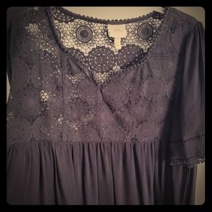 Knox Rose loose top with beautiful details!